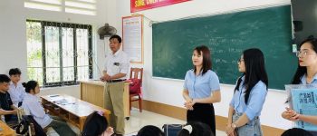 "2k7 ơi… Bạn đang băn khoăn chọn nghề? Học nghề giờ không còn là phương án B – mà là bước đi thông minh để làm chủ tương lai sớm!". Vậy sau khi học xong 12, 2k7 học lực trung bình nên học Đại học hay hay nghề?